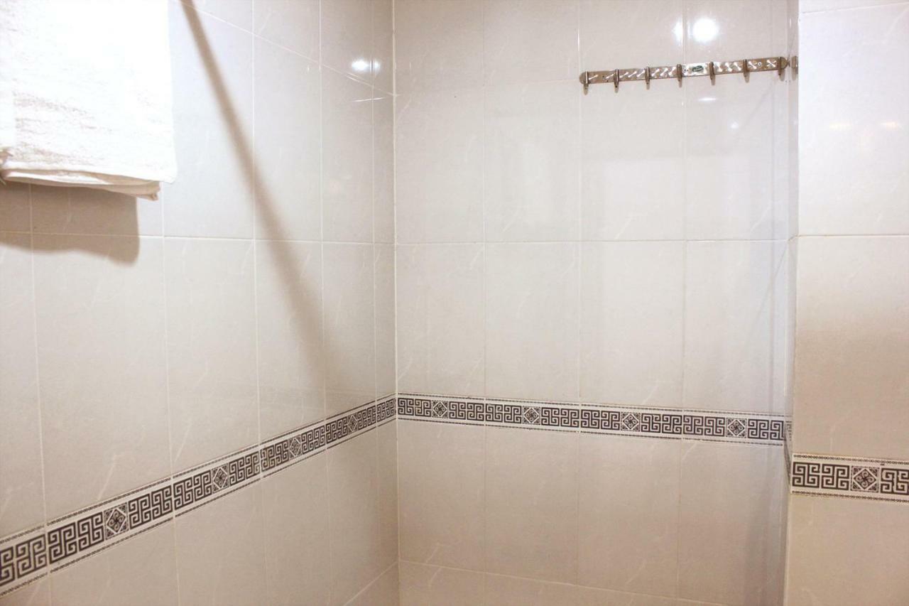 Giang Son 2 Hotel Хошимин Экстерьер фото